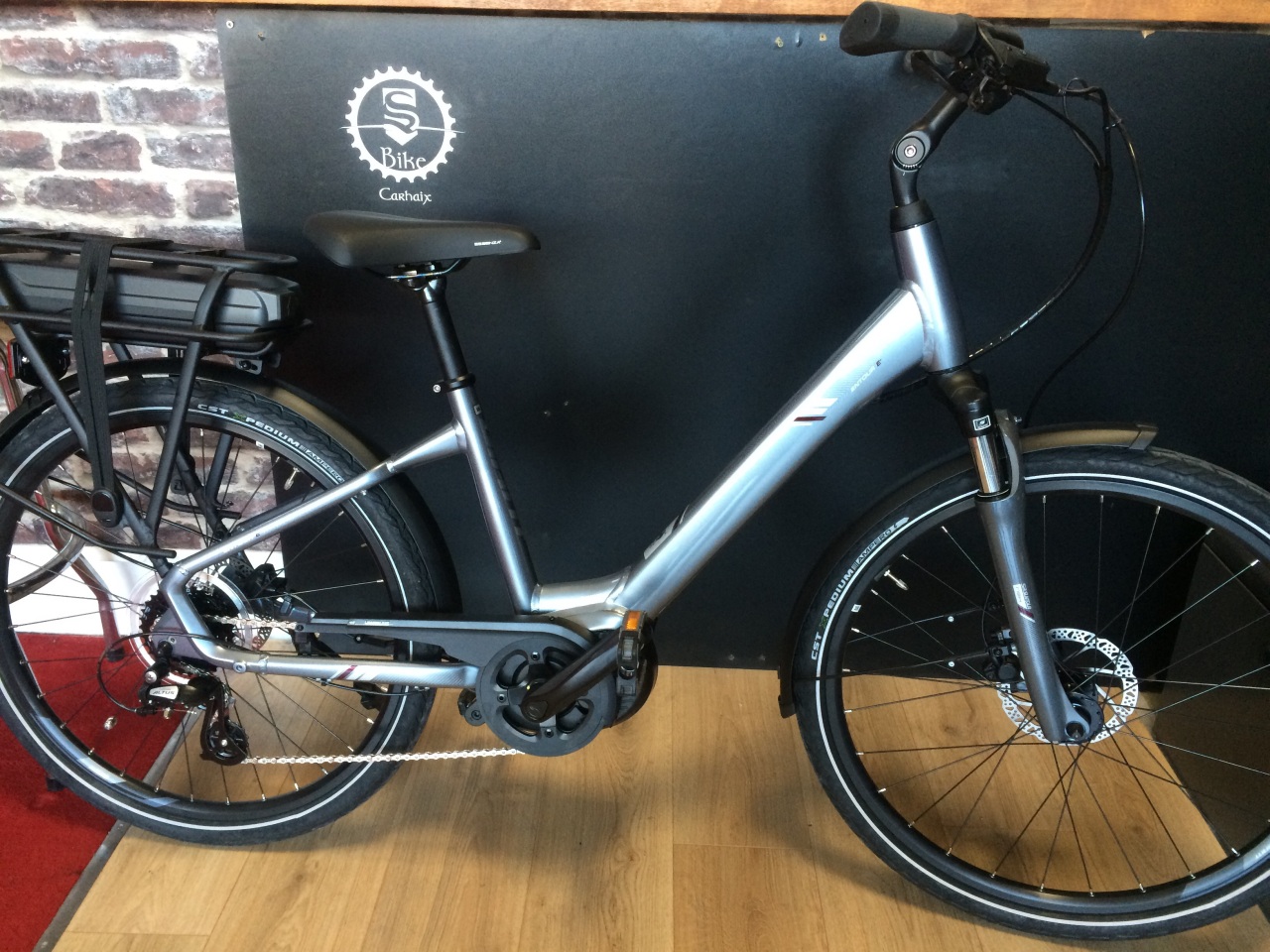 S'Bike magasin de vélo à Carhaix vae giant entour e+3lds